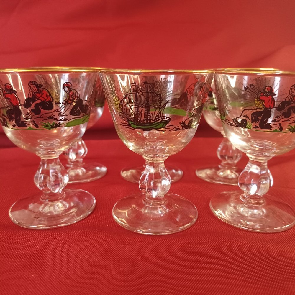 Midcentury Vintage Set of 6 Libbey Treasure Island Motif Pedestal Glasses